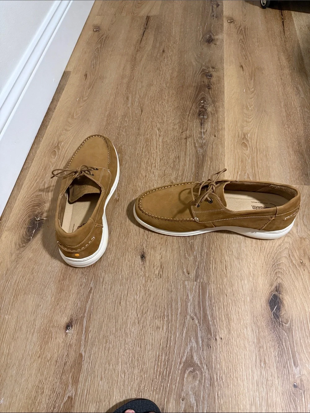 Men's Brown Boat Shoes with White Sole Lace-Up